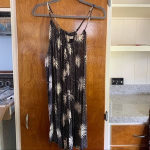 Billabong Dress Size Medium Never used super cute adjustable straps